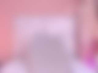 AnnaDenverr MILF webcam performer live streaming