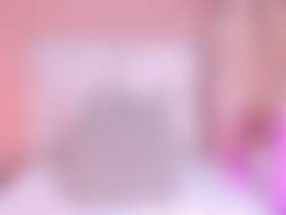 AnnaDenverr MILF webcam performer live streaming