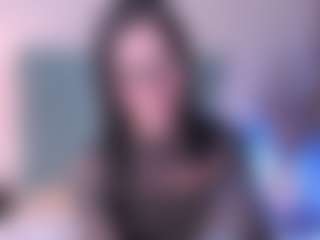 AnnaDenverr MILF webcam performer live streaming