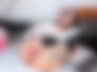 AnnaDenverr's Live Sex Cam Show