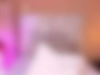 AnnaDenverr MILF webcam performer live streaming
