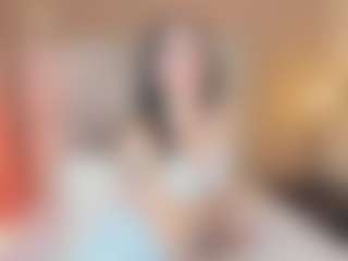 AnnaDenverr MILF webcam performer live streaming