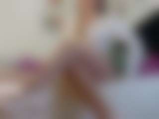 Live cam show with Melany-Naa - Green Eyes on Fling VIP Chat