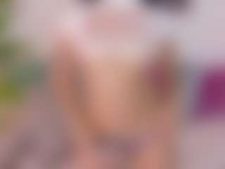 Live cam show with Melany-Naa - Average on Camversity