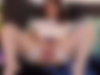 Live cam show with Melany-Naa - Average on Dare Cams