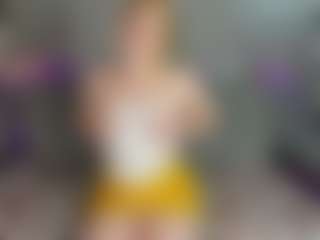 Live cam show with Sally - Trimmed Teen (18+) on Gym Cam Girls