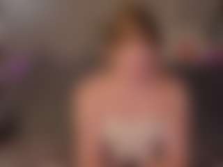 Live cam show with Sally - Cumshot on xplaylive.com