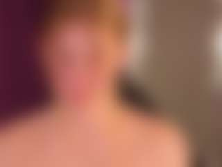 Live cam show with Sally - Submissive on StripNow