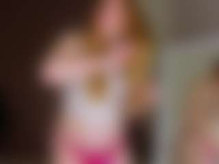 Live cam show with Sally - Cumshot on Milfs Live