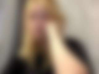SandraAllamong's Live Sex Cam Show