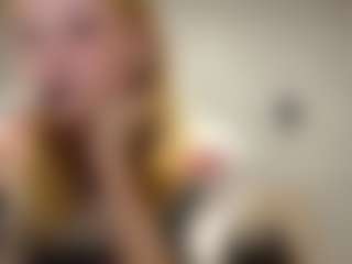 SandraAllamong's Live Sex Cam Show