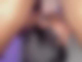 bemylove32's Live Sex Cam Show