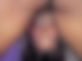 bemylove32's Live Sex Cam Show