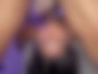 bemylove32's Live Sex Cam Show