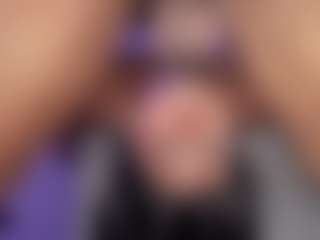 bemylove32's Live Sex Cam Show
