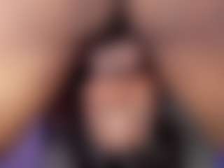 bemylove32's Live Sex Cam Show