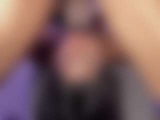 bemylove32's Live Sex Cam Show