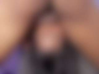 bemylove32's Live Sex Cam Show