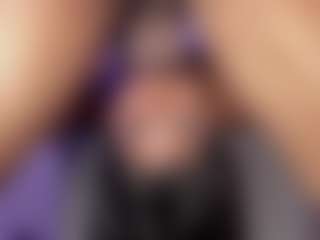 bemylove32's Live Sex Cam Show