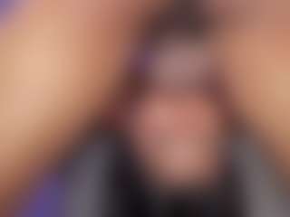 bemylove32's Live Sex Cam Show