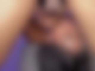 bemylove32's Live Sex Cam Show