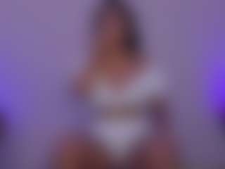 bemylove32's Live Sex Cam Show