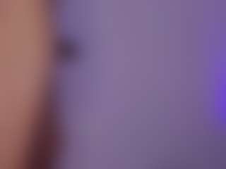 bemylove32's Live Sex Cam Show