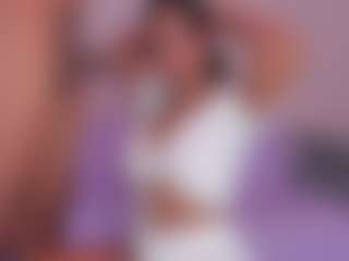bemylove32's Live Sex Cam Show