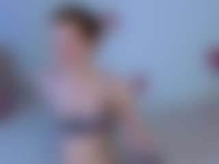 Live cam show with BritneySwiss - Teen (18+) on Fapmatic.com