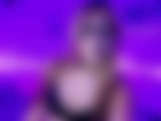 Live cam show with CristenSayre - Petite on Camsoda