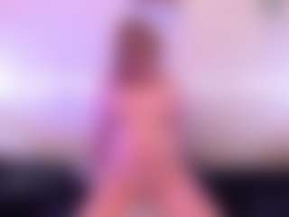 Live cam show with CristenSayre - Upskirt on CamwithHer