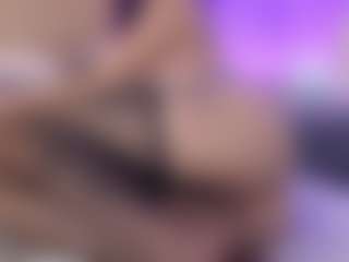 Live cam show with DalahiaRush - Blonde Hair on live18s.com