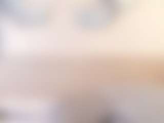 Live cam show with Dali Rush - Blonde Hair Petite on Camsoda