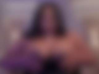 Live cam show with DestinyTornn - Body Massage on Camsoda