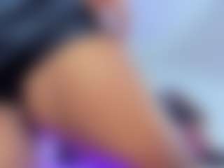 Live cam show with Lilicameron - Grandes Tetas on fapnchat