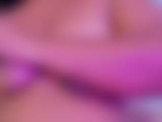 Live cam show with Lilicameron - Grandes Tetas on Camsoda