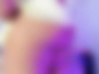 Live cam show with Lilicameron - Brown Eyes on StripNow