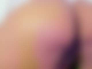 Live cam show with Lilicameron - Cowgirl on SquirtSoMuch