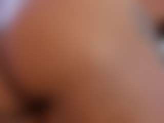 Live cam show with Lilicameron - BBW on StripNow