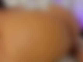 Live cam show with Lilicameron - Colombia on Mixed Magazine Live