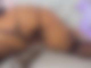Live cam show with Lilicameron - Brown Eyes Ebony on Milfs Live