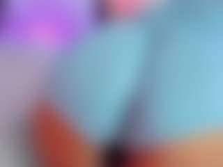 Live cam show with Lilicameron - Camel Toe on Camsoda
