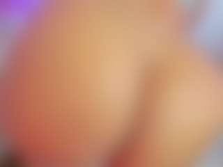 Live cam show with Lilicameron - Cum on SxyPornLive