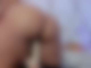 Live cam show with Lilicameron - Brown Eyes Black on Instabang