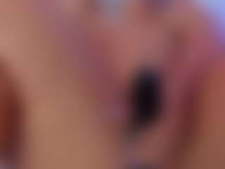 Live cam show with Lilicameron - Toys on liverealitysex.com