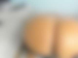 Live cam show with Lilicameron - BBW on Dare Cams
