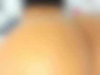 Live cam show with Lilicameron - Black Dildo on Camsoda
