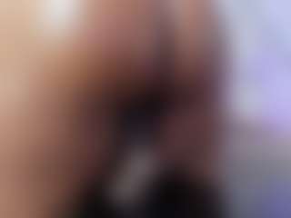 Live cam show with Lilicameron - HD on AdultVida.com