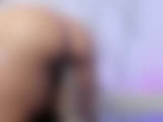 Live cam show with Lilicameron - Black Blowjob on AdultVida.com