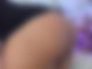 Live cam show with Lilicameron - Thick on Camsoda